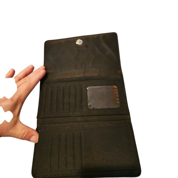 Quilted Frog Print Black Wallet With Pink Accents - Picture 5 of 6